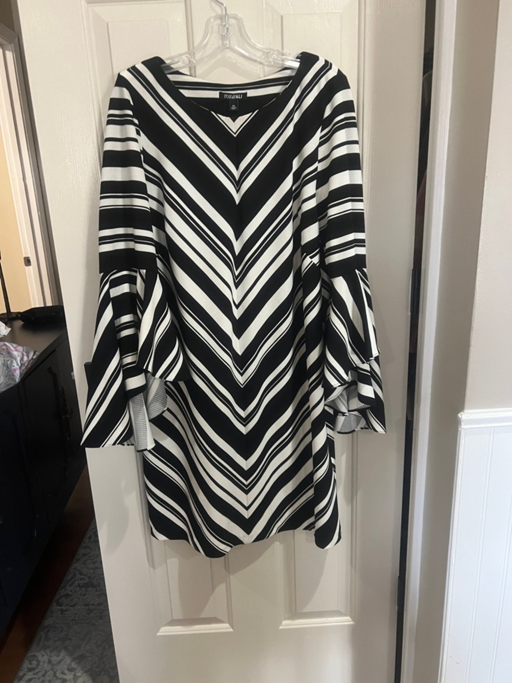 Roz & Ali Black and White Chevron Bell-Sleeve Mini Dress